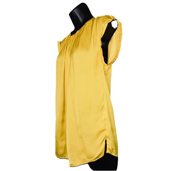 Soaked In Luxury Womens Small Satin Pleated Top Yellow Gold Career Cap Sleeve - Picture 2 of 6